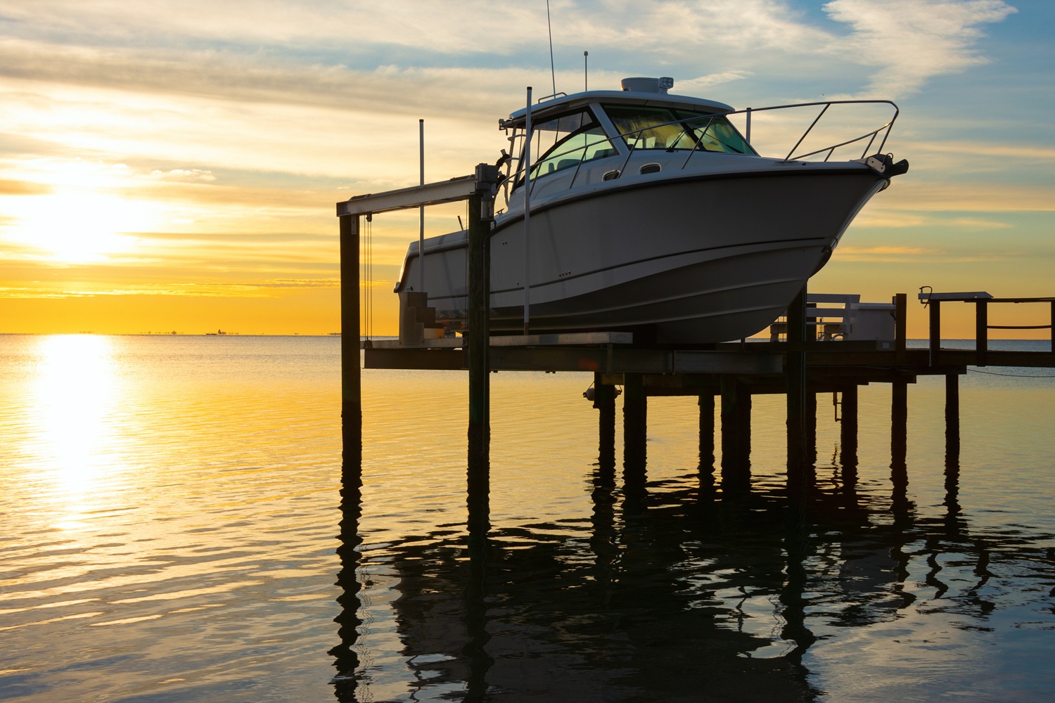 how much does a boat lift cost